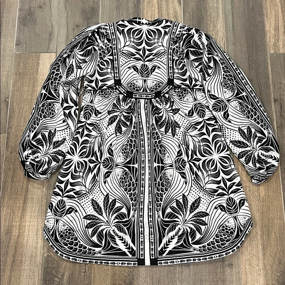 NEW FARM Rio Floral Tapestry Monochrome Long Sleeve Mini Dress Size Small - Picture 8 of 9